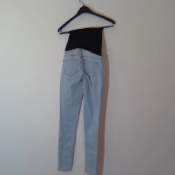 Isabel Maternity by Ingrid & Isabel Light Blue Jeans - Picture 3 of 4